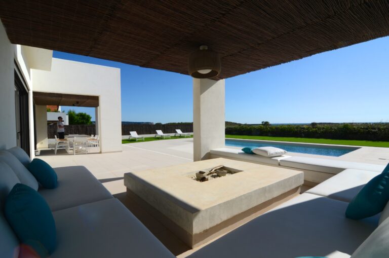 fantástica villa a pie de playa en mas pinell50