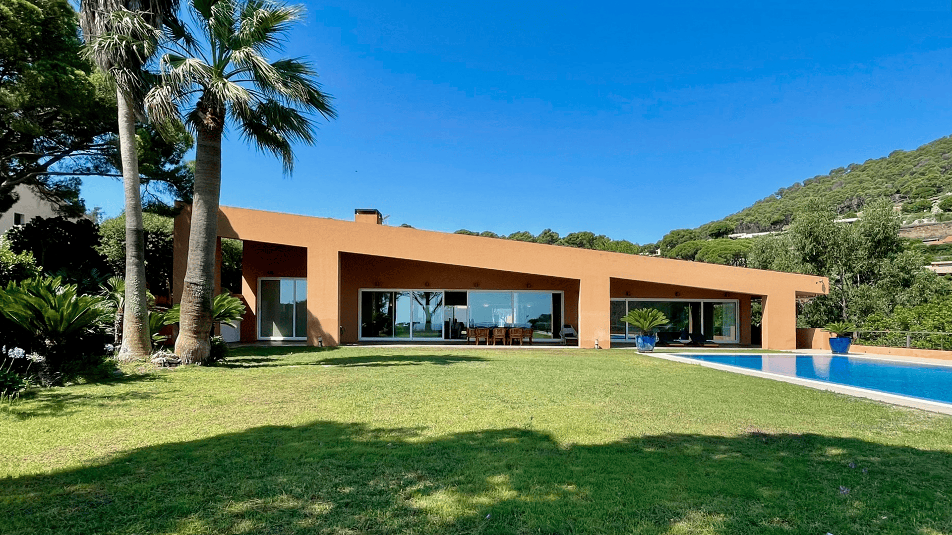 THE 9 MISTAKES MADE BY THE INTERNATIONAL BUYER WHEN PURCHASING A LUXURY PROPERTY ON THE COSTA BRAVA.